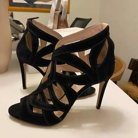 Miu Miu heels! Authenticated - Picture 3 of 5